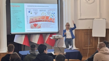 559892102_1393221369478000_70861915506974678_n