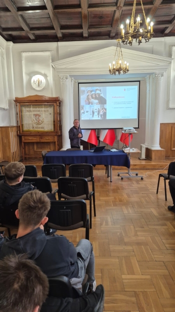 WhatsApp Image 2025-11-05 at 10.05.456.jpeg