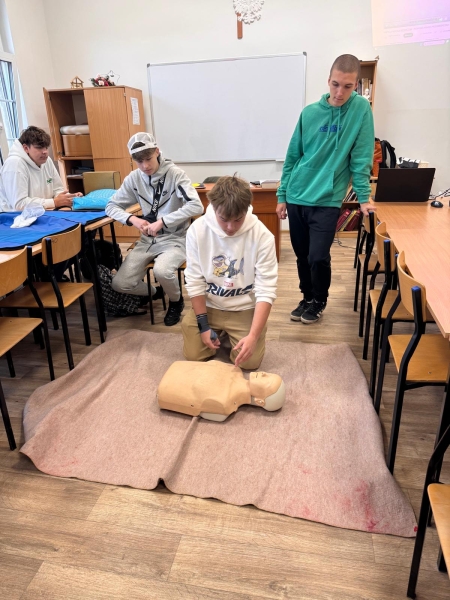 Nauka, która może uratować życie – warsztaty w klasie 2A