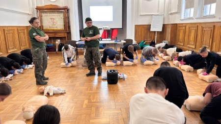 Gdy liczy się każda sekunda — uczniowie ZSB uczą się ratować życie