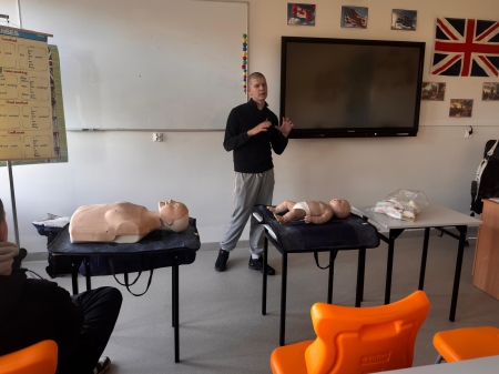 Pierwsza pomoc przedmedyczna – praktyczne zajęcia w klasie 3D