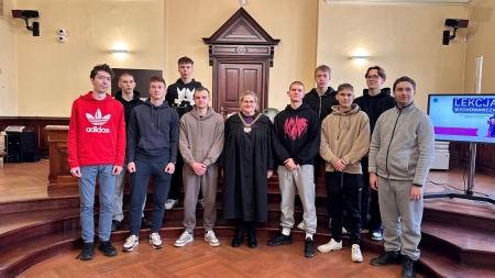 Edukacja obywatelska w realiach sali sądowej