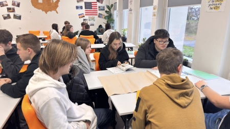 Uczymy się przez działanie: klasa 2 TSS na biologii