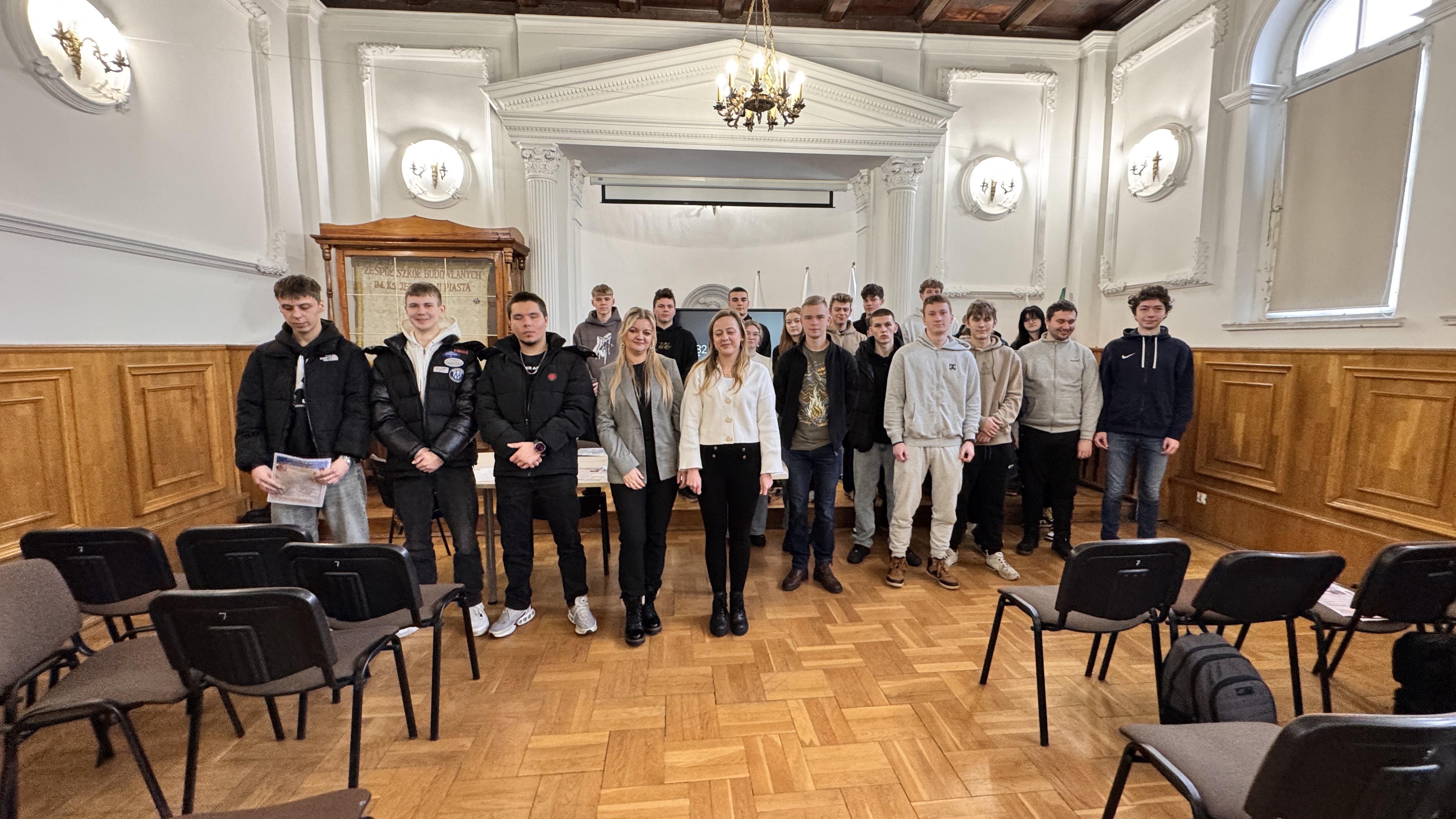 Pierwsze wrażenie ma znaczenie – sztuka dobrej autoprezentacji