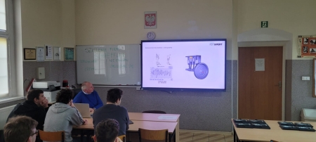  Szkolenie online dla techników i mechaników pojazdów samochodowych.