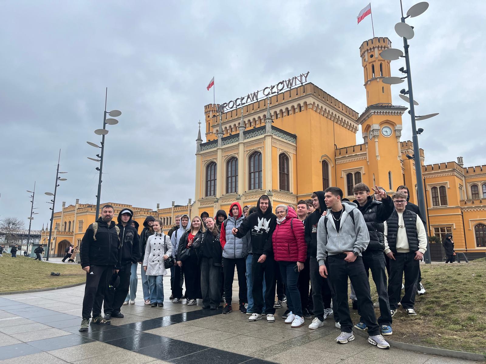 Klasa 4 TBS odkrywa Wrocław – historia, architektura i wspólny czas 