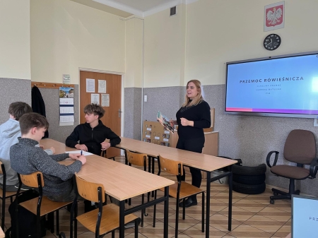 Warsztaty o przemocy rówieśniczej w klasie 1TPS