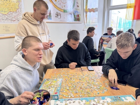 Zagadki i puzzle na lekcji niemieckiego w klasie 4 TBS