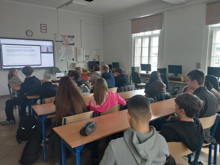 Lekcja w projekcie CYBERLEKCJE 3.0