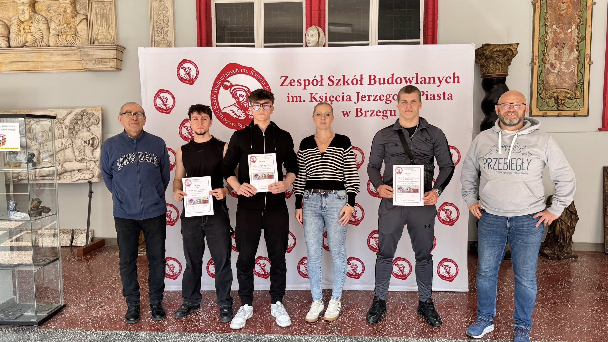 Emocje, sekundy i kostka – IV Mistrzostwa Szkoły w Speedcubingu