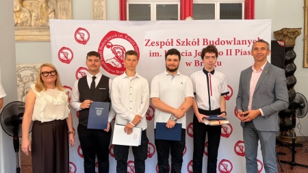 To nie był zwykły apel. To było święto ludzi, którzy zostawili w tej szkole kawa...