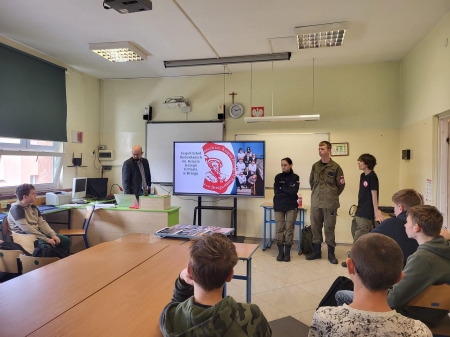 Prezentacja oferty w szkole podstawowej w Kościerzycach 